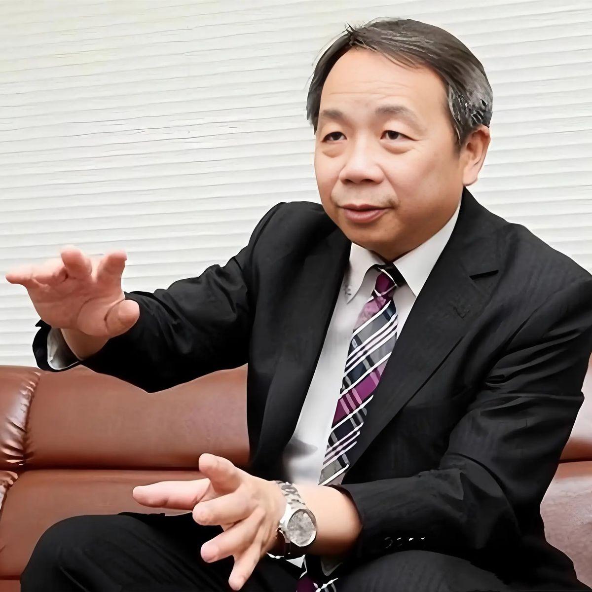 处境尴尬的石平总算出来说话了！在我方经贸代表团访问北方四岛之后，多次窜访台湾的石
