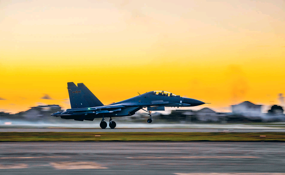 “海空雄鹰”苏-30好图烽火问鼎计划制胜空天