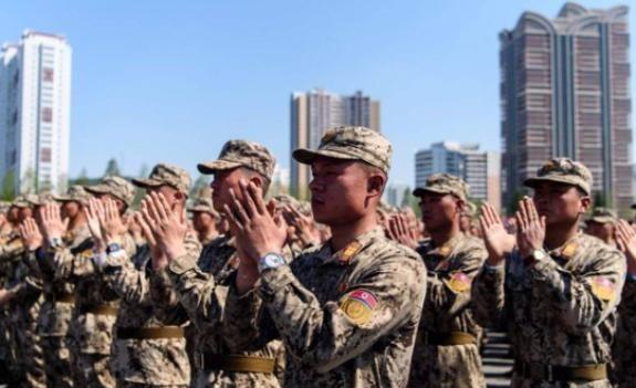 这下朝鲜是真有点下不来台了！两名在乌克兰被俘的朝鲜士兵已表达归顺韩国意愿，韩乌双