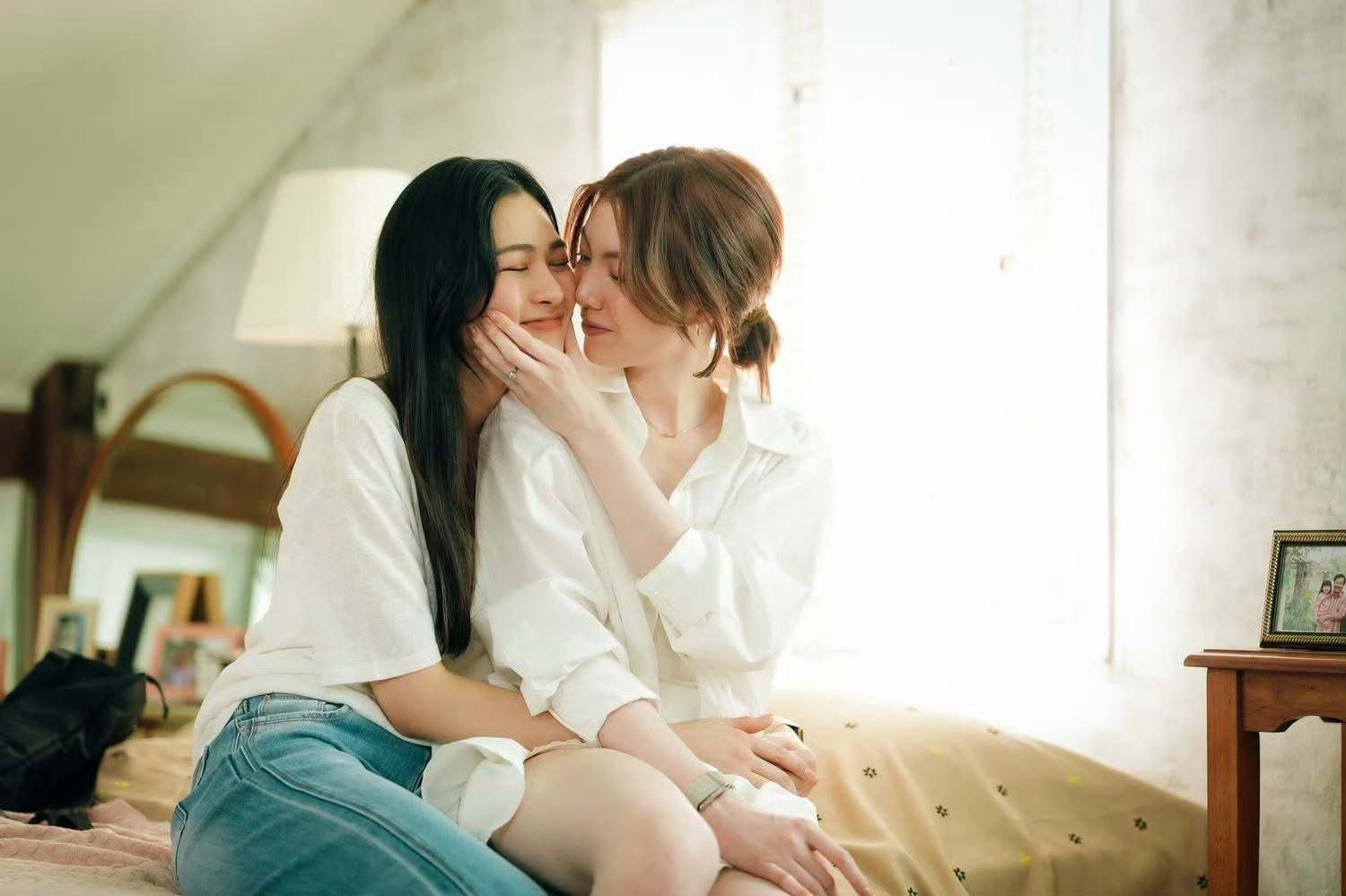 我的妻子原来是一只蜜袋鼯（童话版先婚后爱）十三.人类妻子睁开眼的时候，显然被or