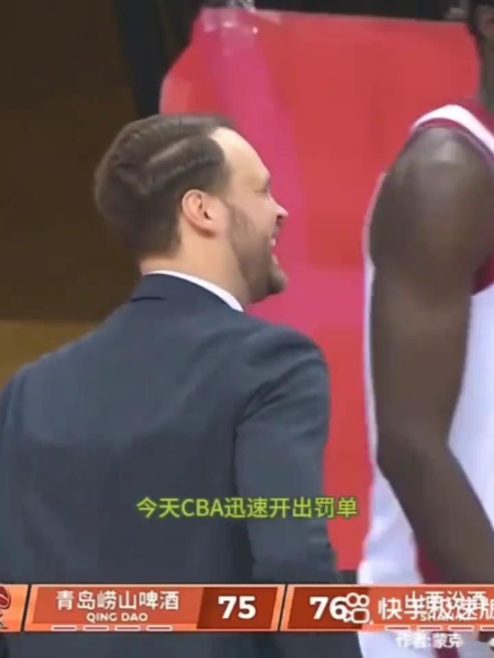 这下山西男篮的主教练职位恐怕真要开始轮岗制了。昨晚险胜青岛后，山西男篮助教布扎斯