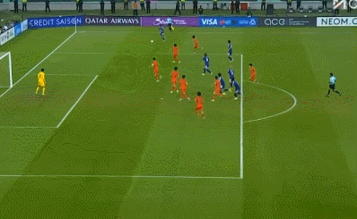 漏人了，首度丢球！中国U23被破门，0比1日本队。
比赛才踢到12分钟，还是守不