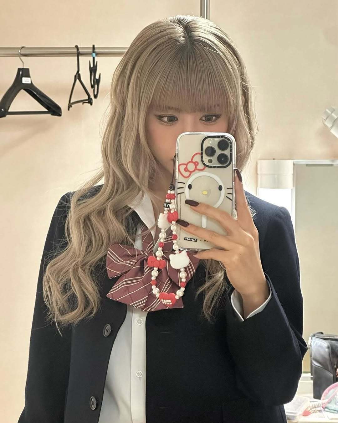 好想学这种涩谷辣妹的妆！最近看了超多化妆视频跟练学习画出来还是两个样现在觉得会化