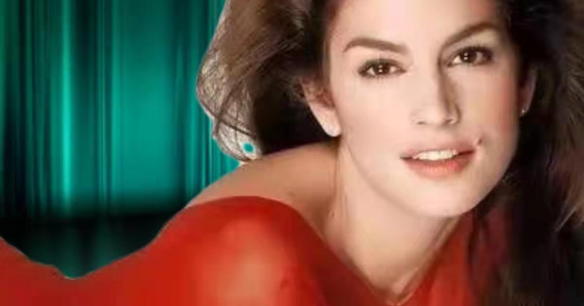 女人，你即使甘愿充任花瓶，也当置身于广阔的辉煌殿堂
时下，许多美艳的女人，满足于