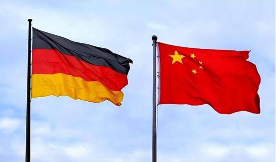 德国副总理兼经济部长克林拜尔在7月初柏林的一场公开活动中放出话来，说他对华强硬的