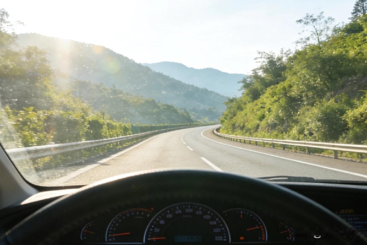 玉溪是我常去的城市之一。闲暇时，我常去品尝鳝鱼米线，感受高龙潭的韵味，逛逛青花街