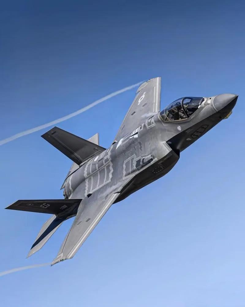 作为中美五代机的核心代表，F-35以全球部署优势形成规模效应，但在核心性能与作战