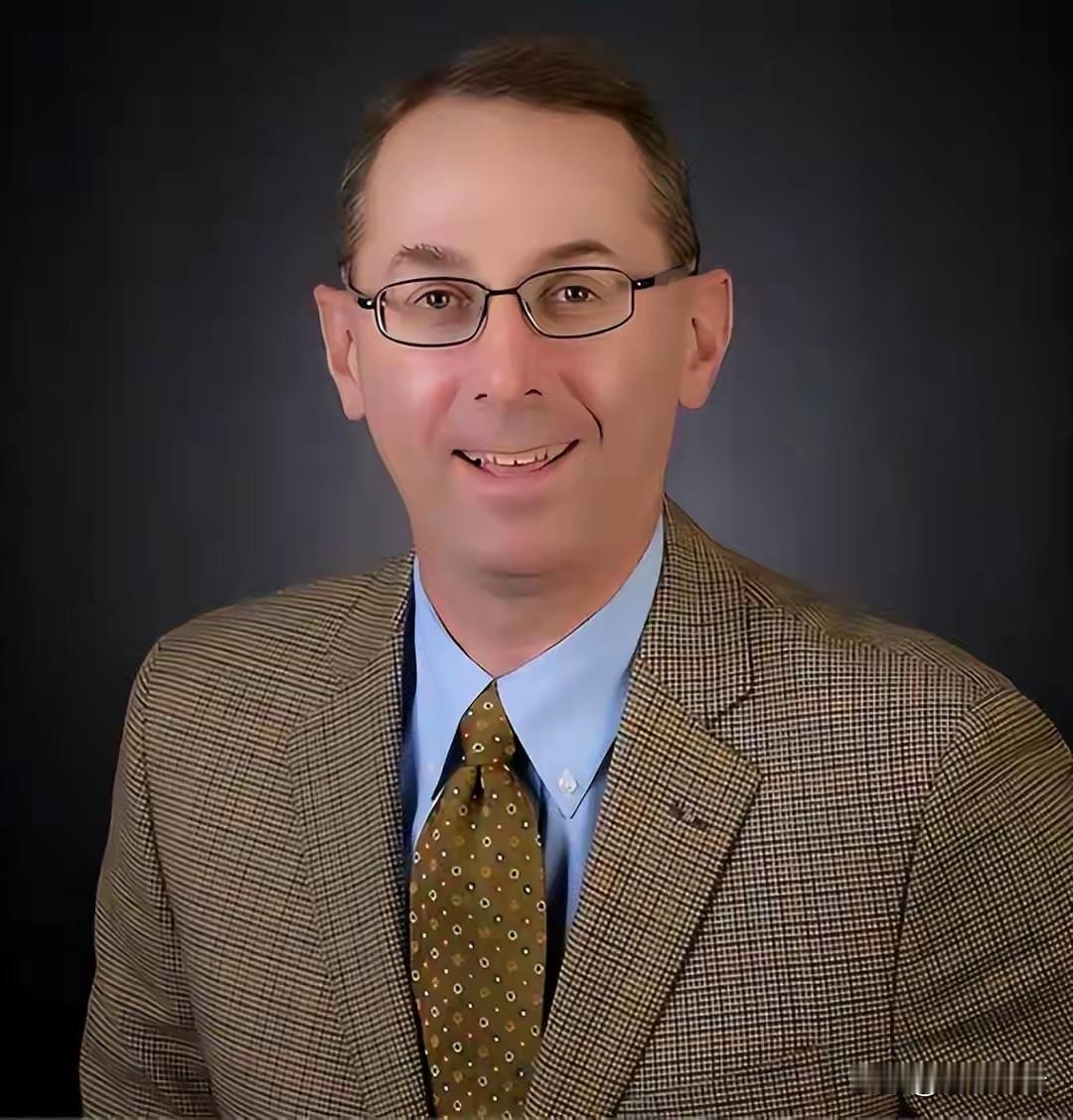 反华决战打不得！美专家：中国实力深不可测，能把美国当日本暴打。

但咱得往深了咂