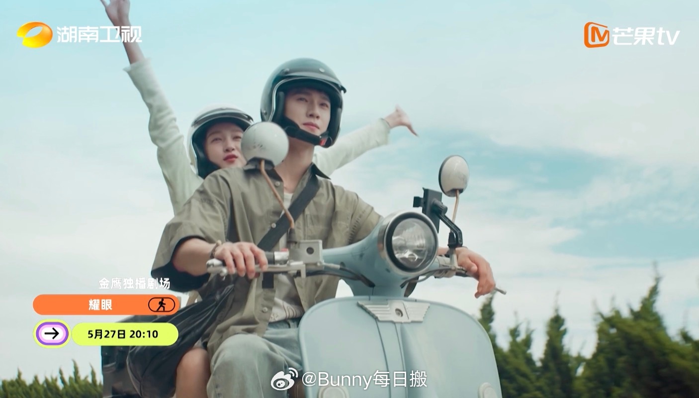 谁说不同世界的两个人注定走散？《耀眼》的宿命感绝了！多年后重逢那一眼，仿佛在说：