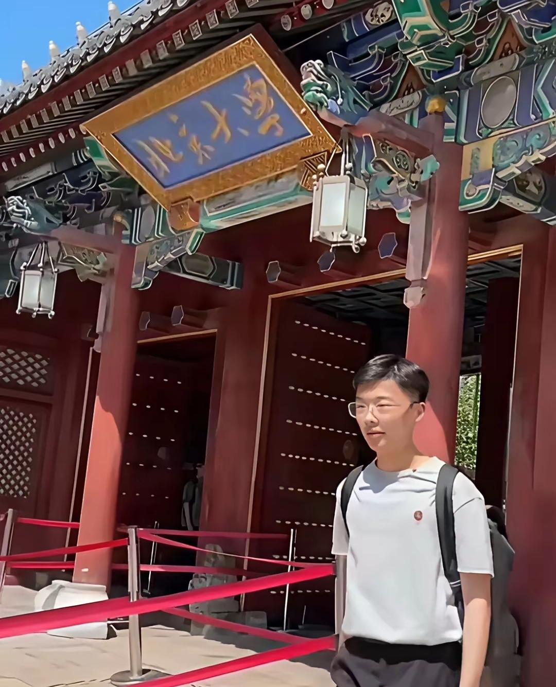 如果今年的高考生在北京大学遇到了郭有才，他们心里会有什么感受呢？尤其是从山东考进