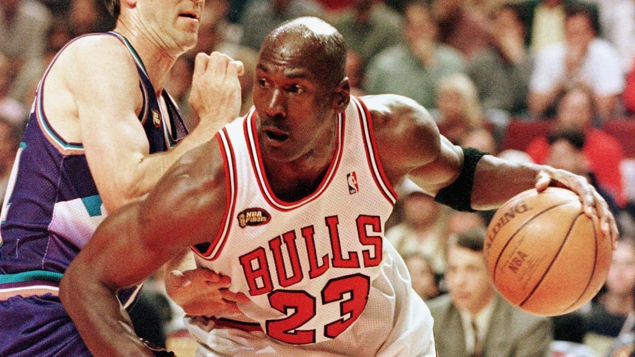 天价预定！乔丹最后一舞绝版球衣开拍，有望刷新历史纪录
NBA 收藏界迎来重磅瑰宝