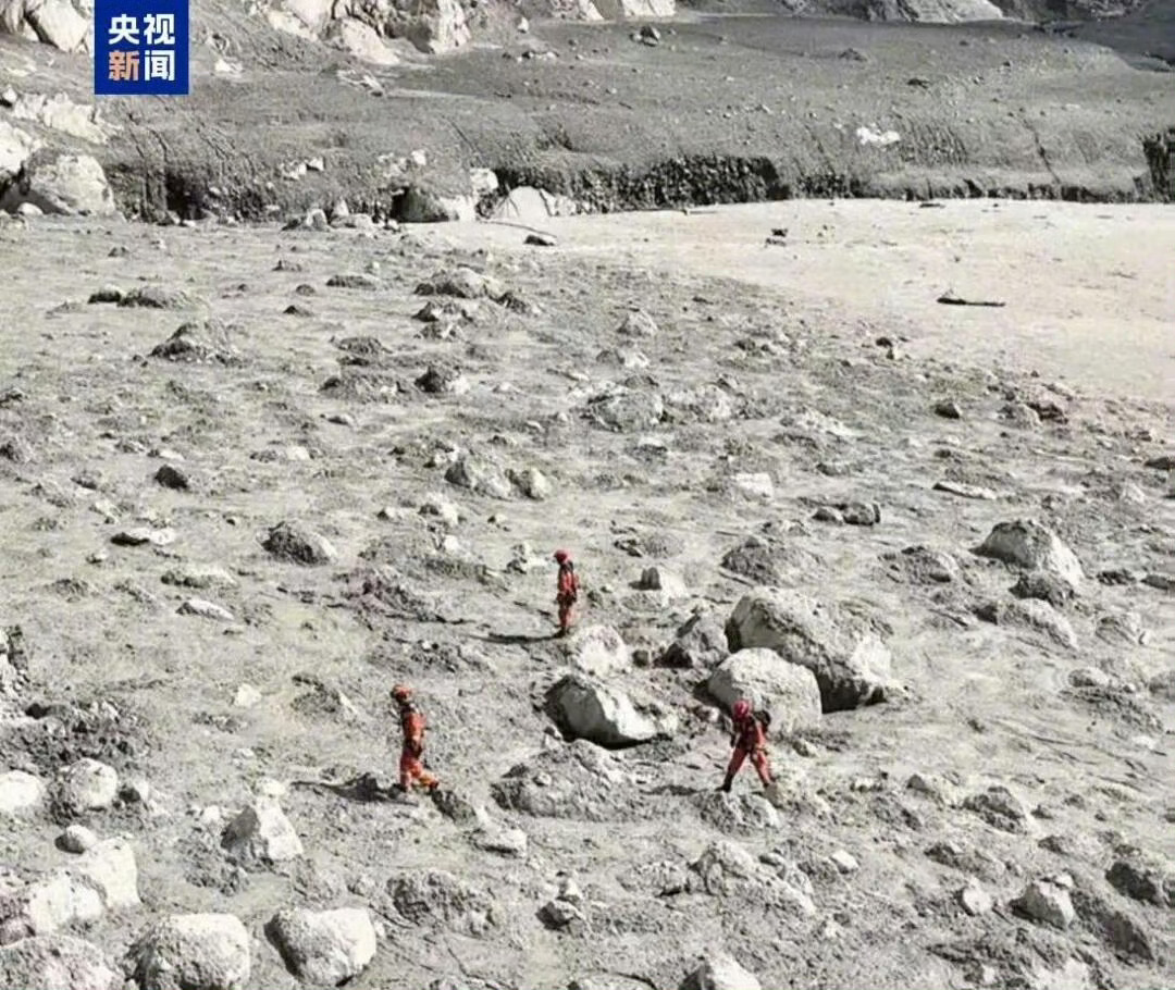 边境口岸建筑物全部消失 那里可是国门啊[捂嘴哭][泪][苦涩] ​​​