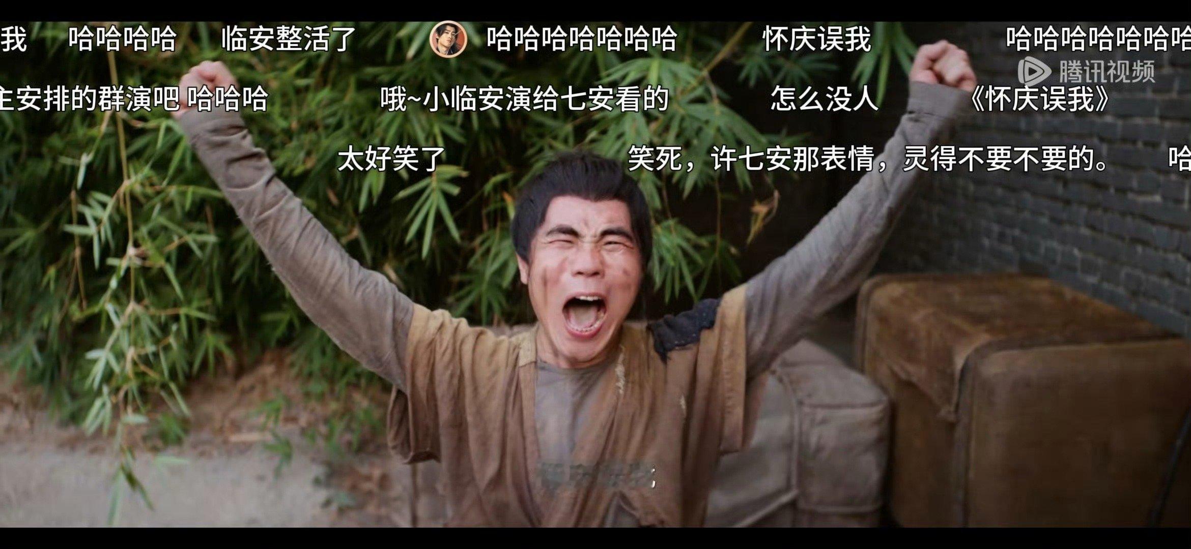 王鹤棣读弹幕被按了音量键 《在外打拼不如床前尽孝》《魂斗锣》《重生之我的同事是顶