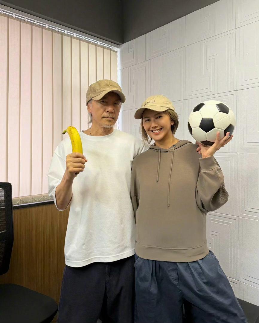 孙燕姿为周星驰宣传功夫女足宣传口碑两极分化，夸张无厘头的手法票房的高走主要是因为
