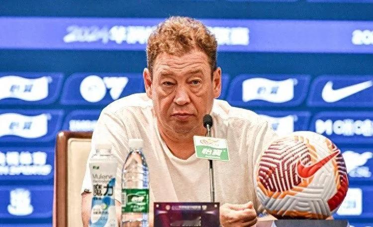 斯卢茨基会不会创造一个奇迹？就是他会不会成为中国俱乐部执教时间最长的主帅！目前应