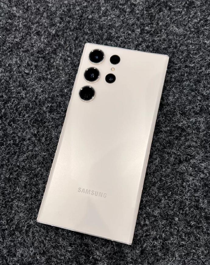 三星S24 Ultra发布后，有没有觉得旧款的S23 Ultra似乎更香了，某多