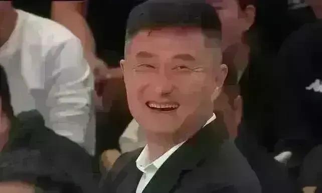 半场比赛结束，广东52:39领先四川队…
看完了这半场比赛，忽然想到了志玲姐姐在