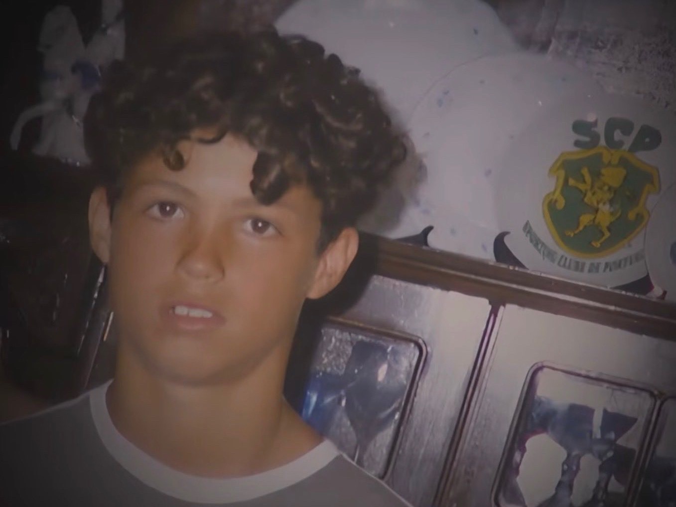 刷到一组高清修复的小小小罗