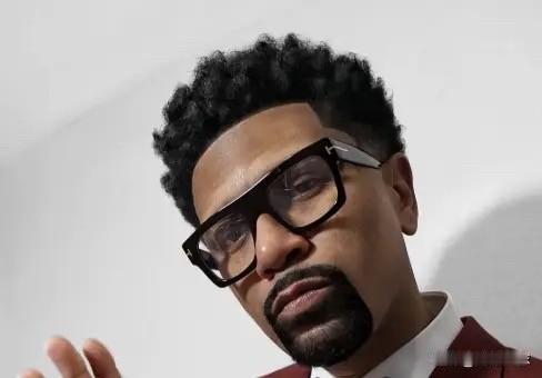 詹姆斯树大招风啊！前NBA球员杰伦-罗斯近日表示联盟相关内容的整体质量正在下降，