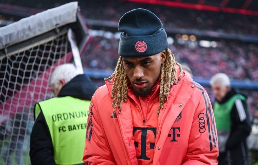 🚨🔄拜仁慕尼黑正在施加壓力。馬克斯·埃貝爾今天建議薩沙·博伊考慮轉會。當被問