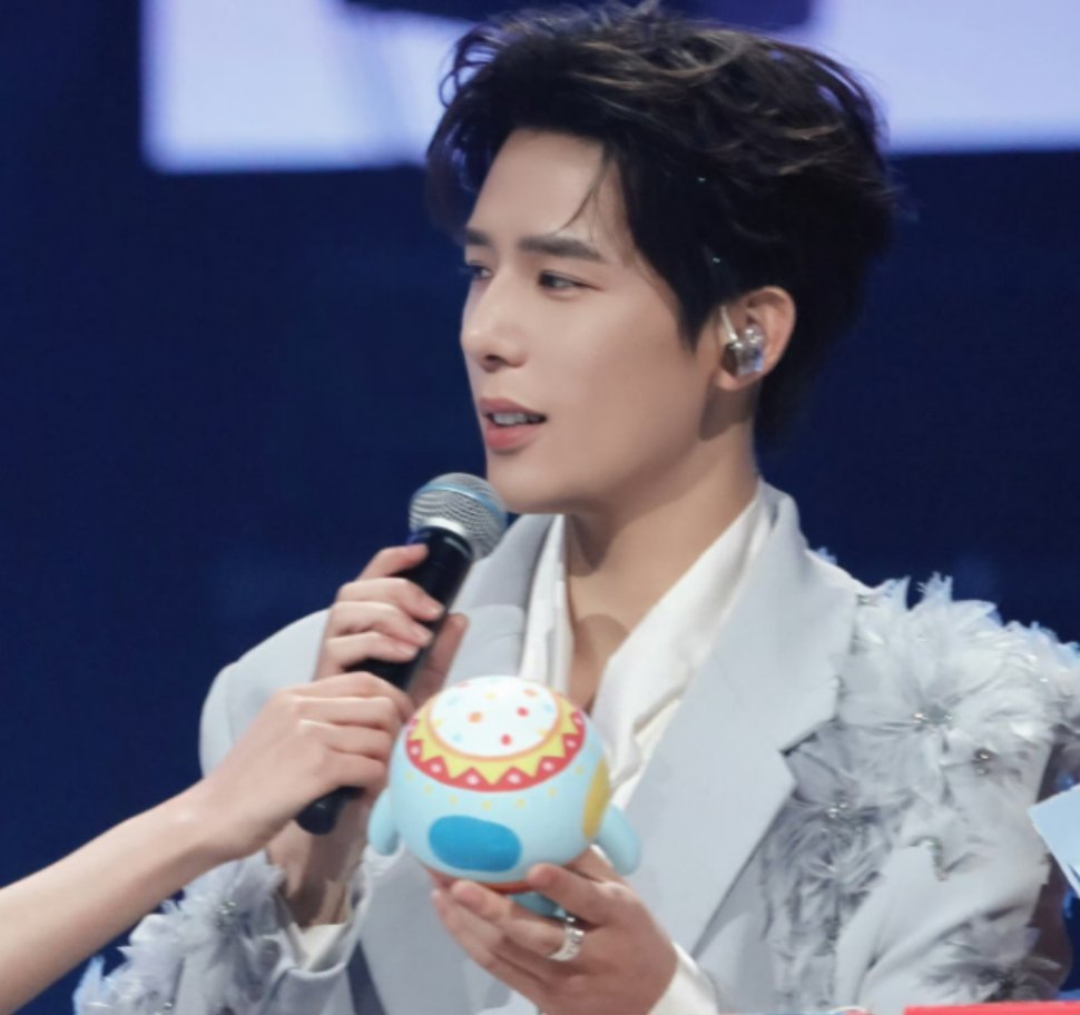 青年演员王安宇 王安宇 “那就做一阵晚风吧 浪漫又自由 听世间万物讲动人的情话”