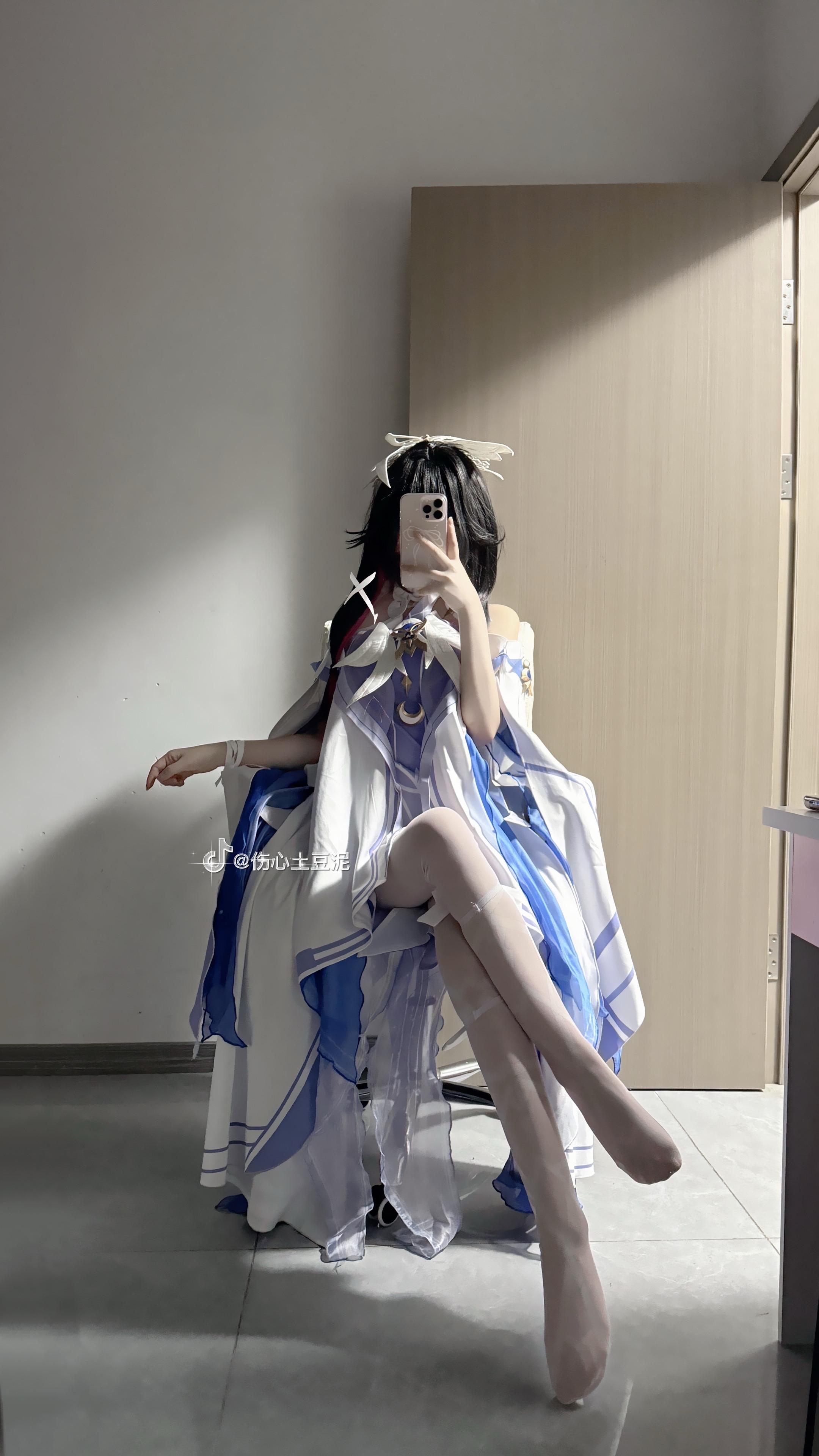 雪花交替的瞬间 属于我们。