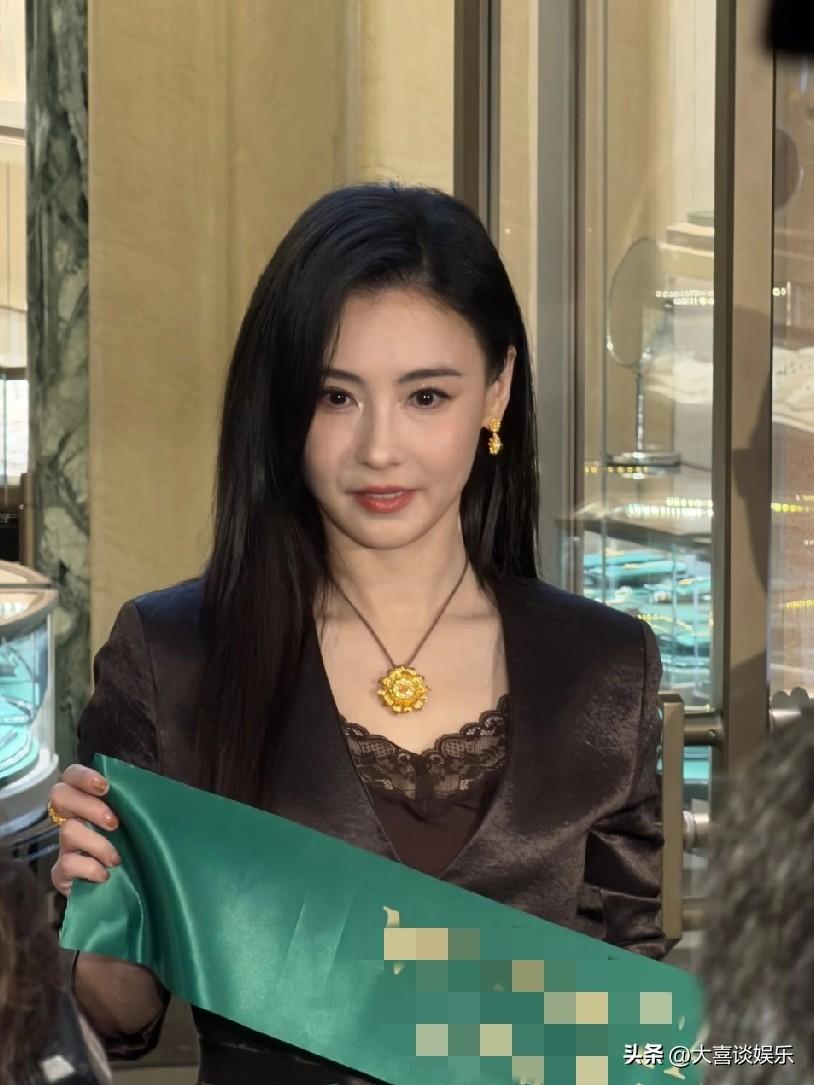 以前觉得谢霆锋离婚是张柏芝的问题
现在也做了妈妈
突然发现当年张柏芝好可怜

二