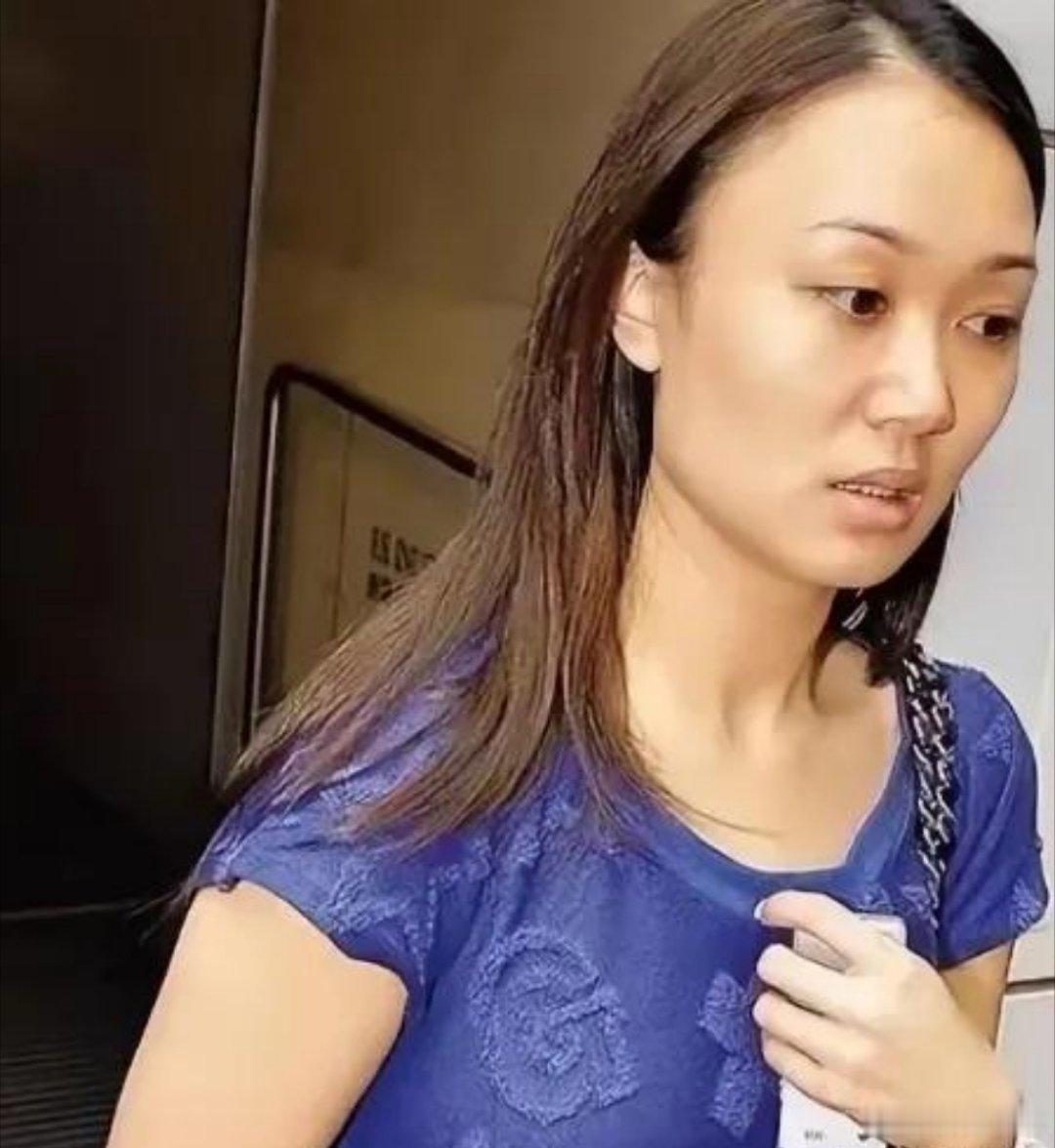 给85岁赌王擦了645天屎尿，换来2亿分手费，她却转身嫁给了月薪2万的初恋，郑咏
