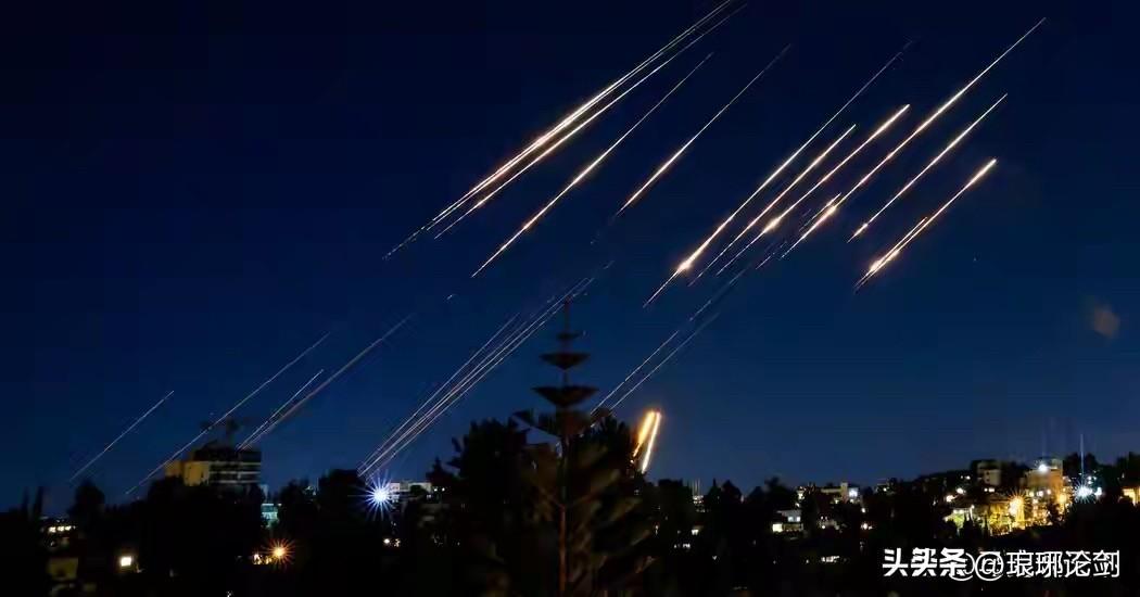 第18轮反击！230架无人机齐射 美以防空彻底崩了

太解气！伊朗第18轮反击打