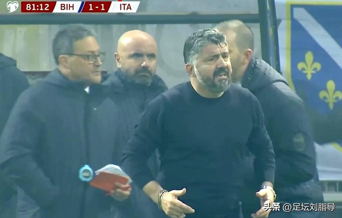 心都揪起来了。
巴斯托尼下去那一刻，我感觉天都塌了一半。
看着场上那抹摇摇欲坠的