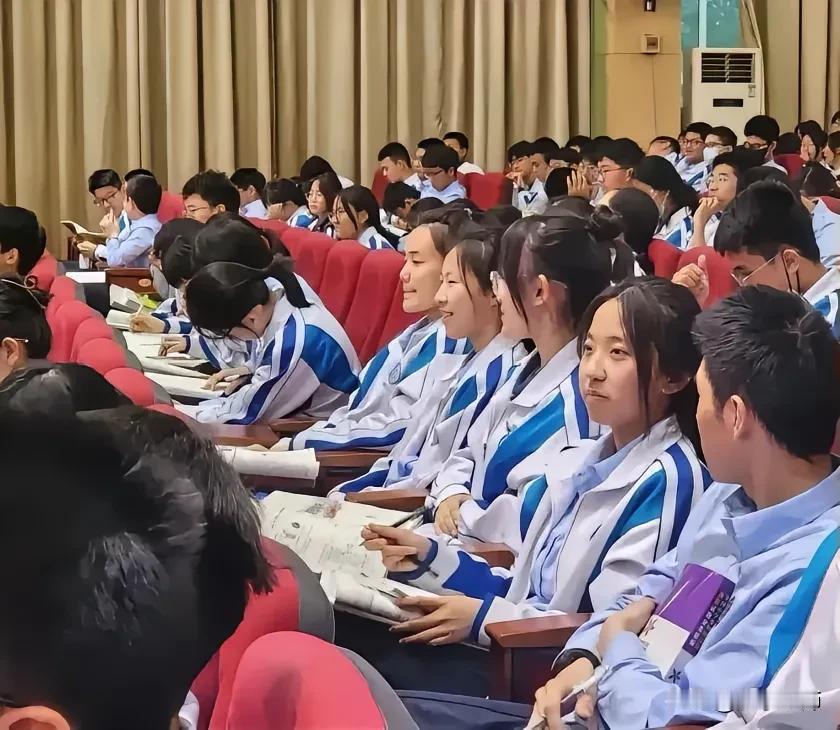 分享我这周有趣的事：孩子的生活我们应该干预多少？
自己的孩子一岁一岁长大了，做家