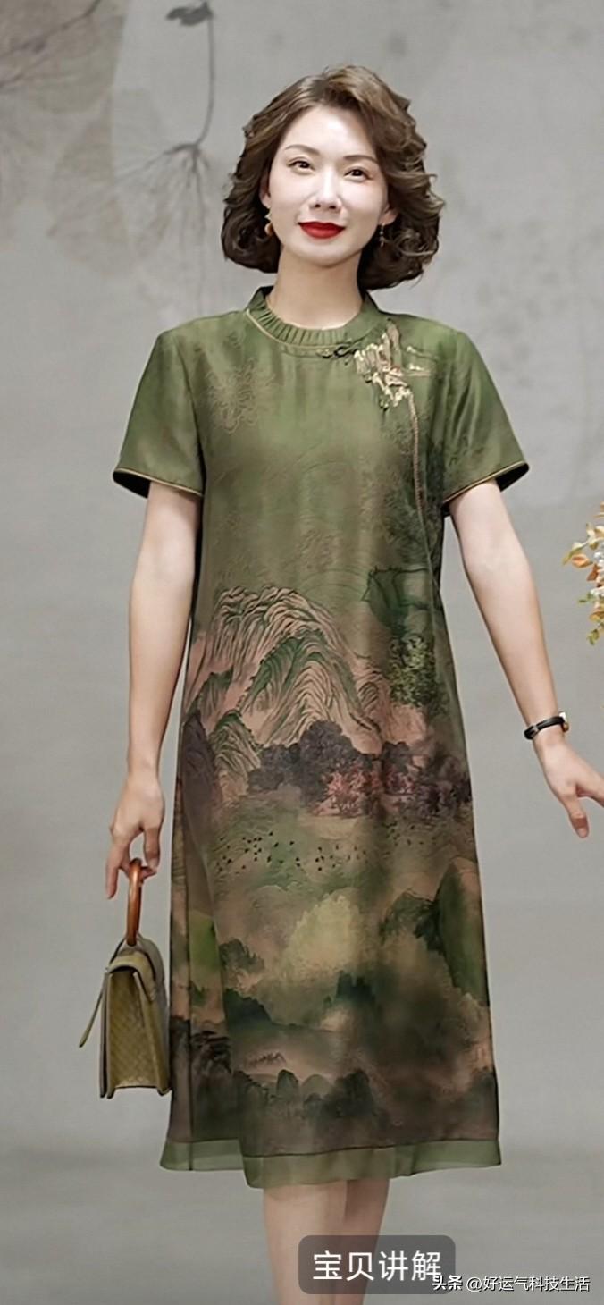 都说杭州是丝绸之都，来游玩怎么能不带点丝绸好物！中午在奎元馆吃饱喝足，打算顺着解