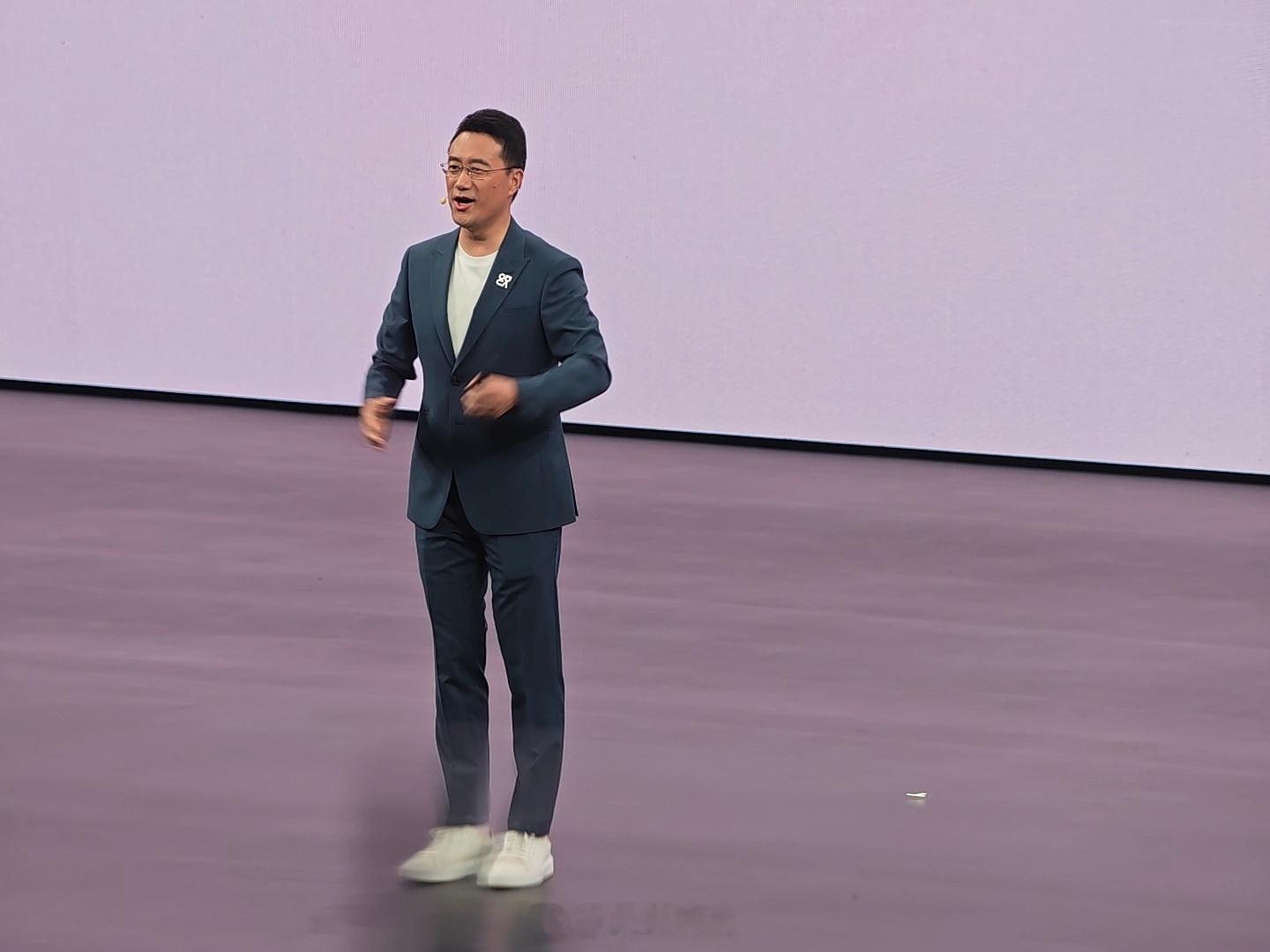 华为发布会 先给我学长来一张 