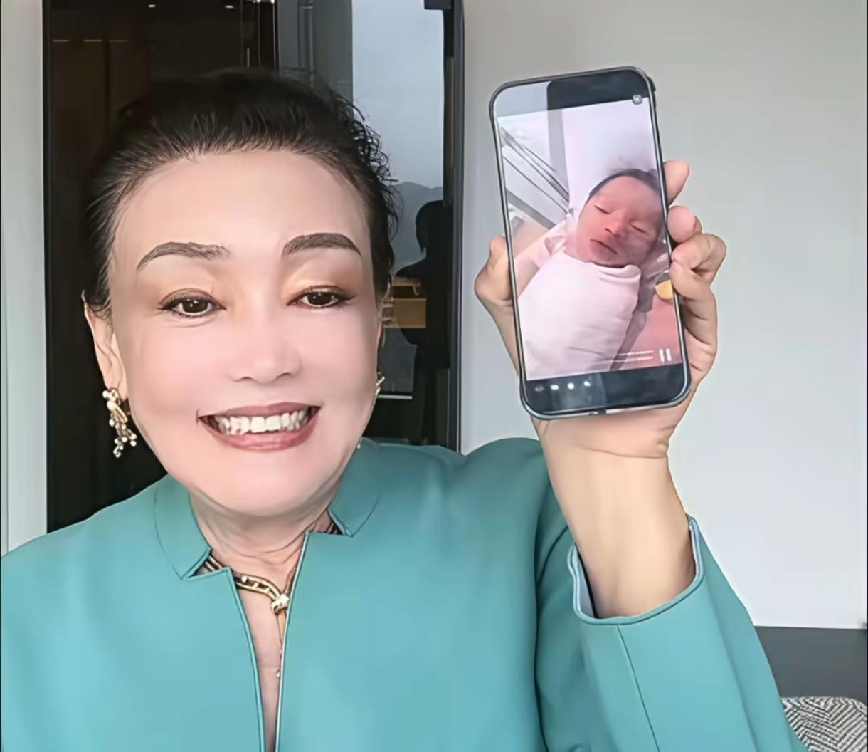 张兰管马筱梅的儿子叫小七宝，结果汪小菲直接否了，说孩子叫汪宝，汪家宝贝的意思。