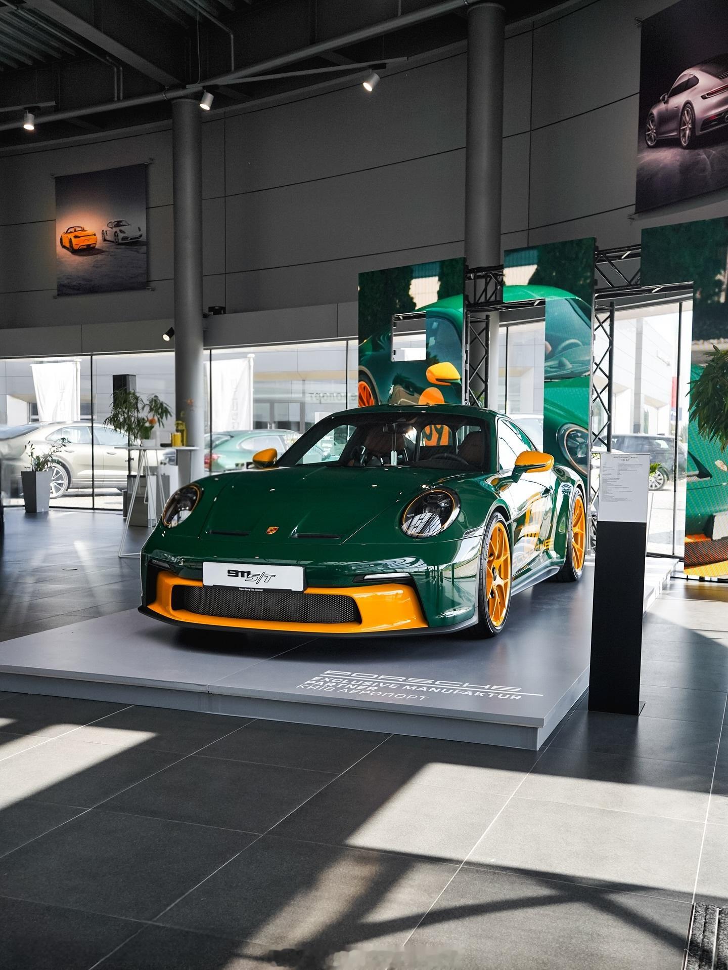 Porsche 911 S/T保时捷911保时捷眼前一亮不？ 