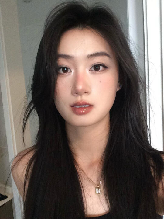 轻泰妆画在方圆脸上