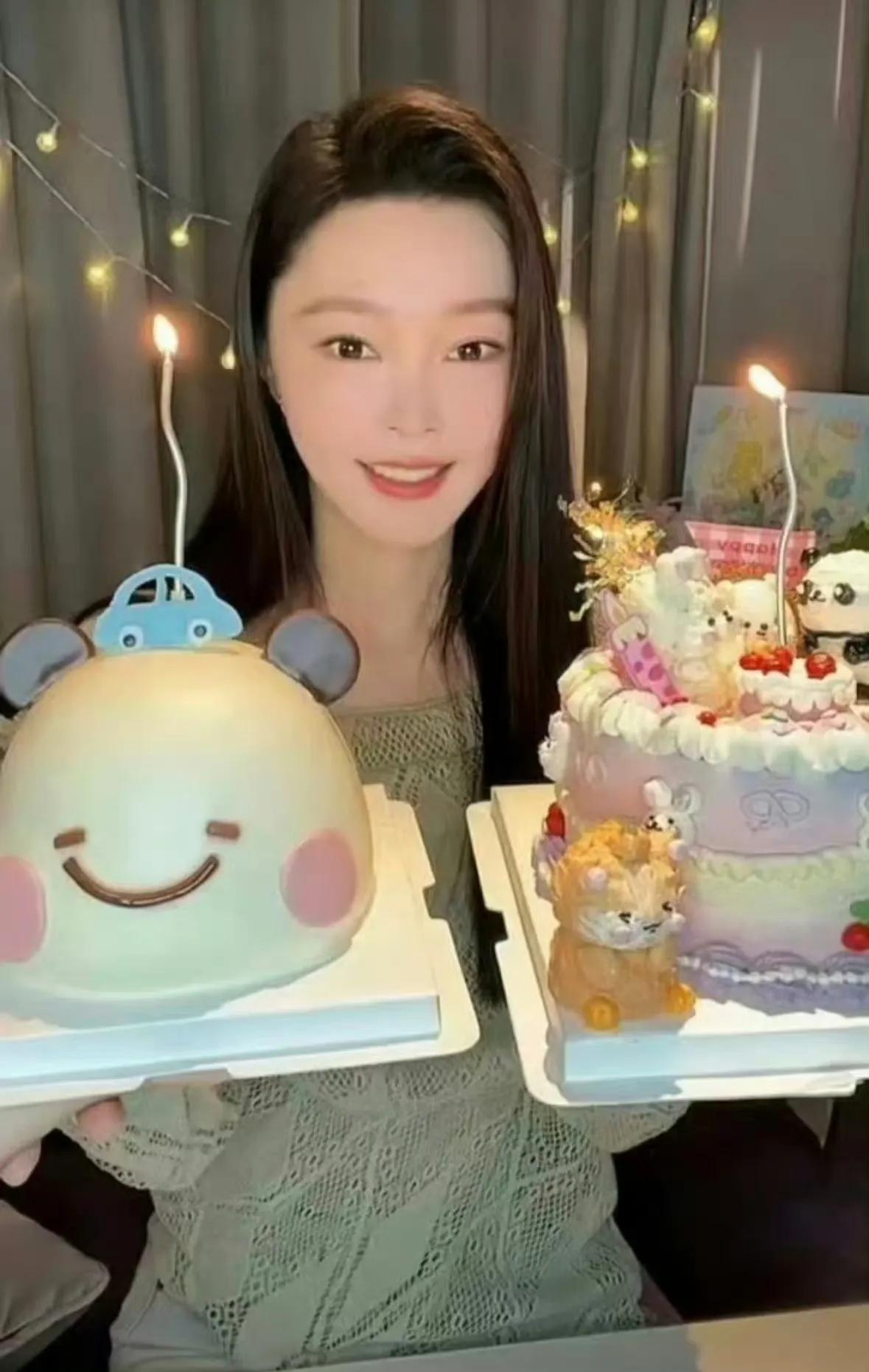 #宋轶生日直播状态#宋轶生日直播，又是被她真诚所打动，还是一如既往的可爱