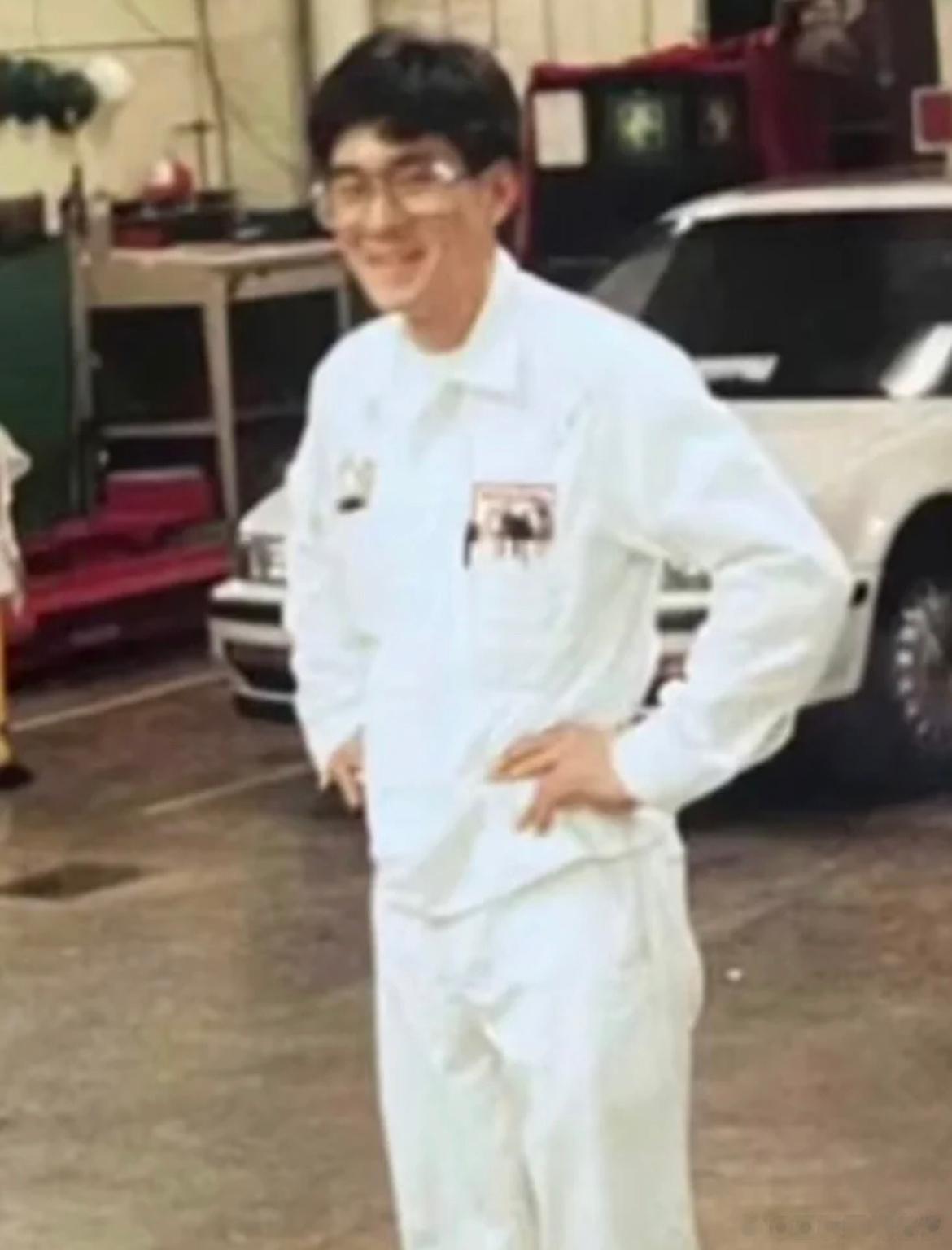 亚裔工程师上吊自杀，每周高强度工作近120小时[疑问][疑问][疑问][疑问] 