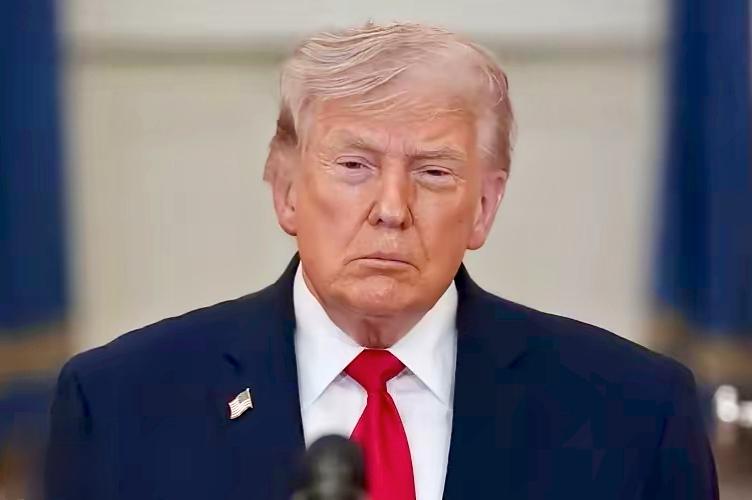 美国主动喊话中国
当地时间4月17日，特朗普公开表示：出访中国期间将会是特别的，