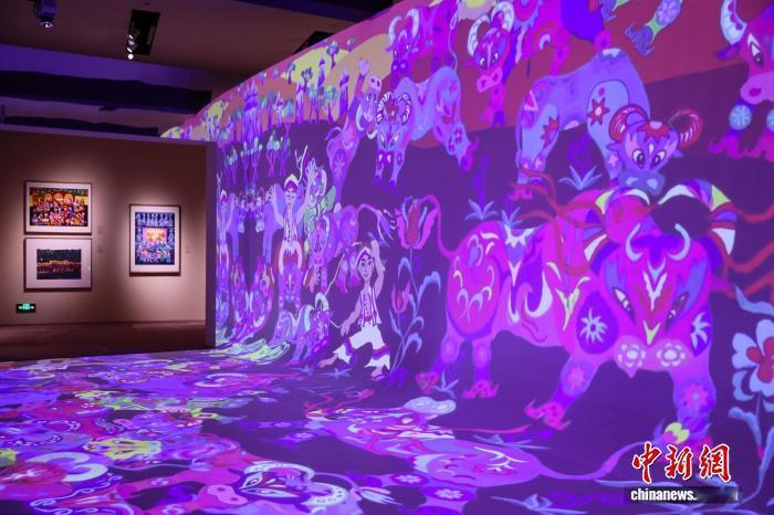 以下是一些今日新闻：
 
- 全国人大常委会修改《中华人民共和国网络安全法》：1