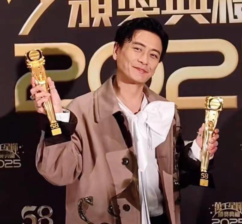 2025年第58届香港无线电视台万千星辉颁奖典礼中国著名香港演员男演员黄宗泽先生