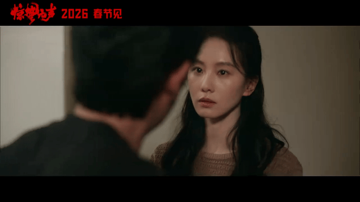 刘诗诗的脸是一张被时光与阅历细细雕琢、盛满故事的诗页。美得毫不张扬，却拥有一种让