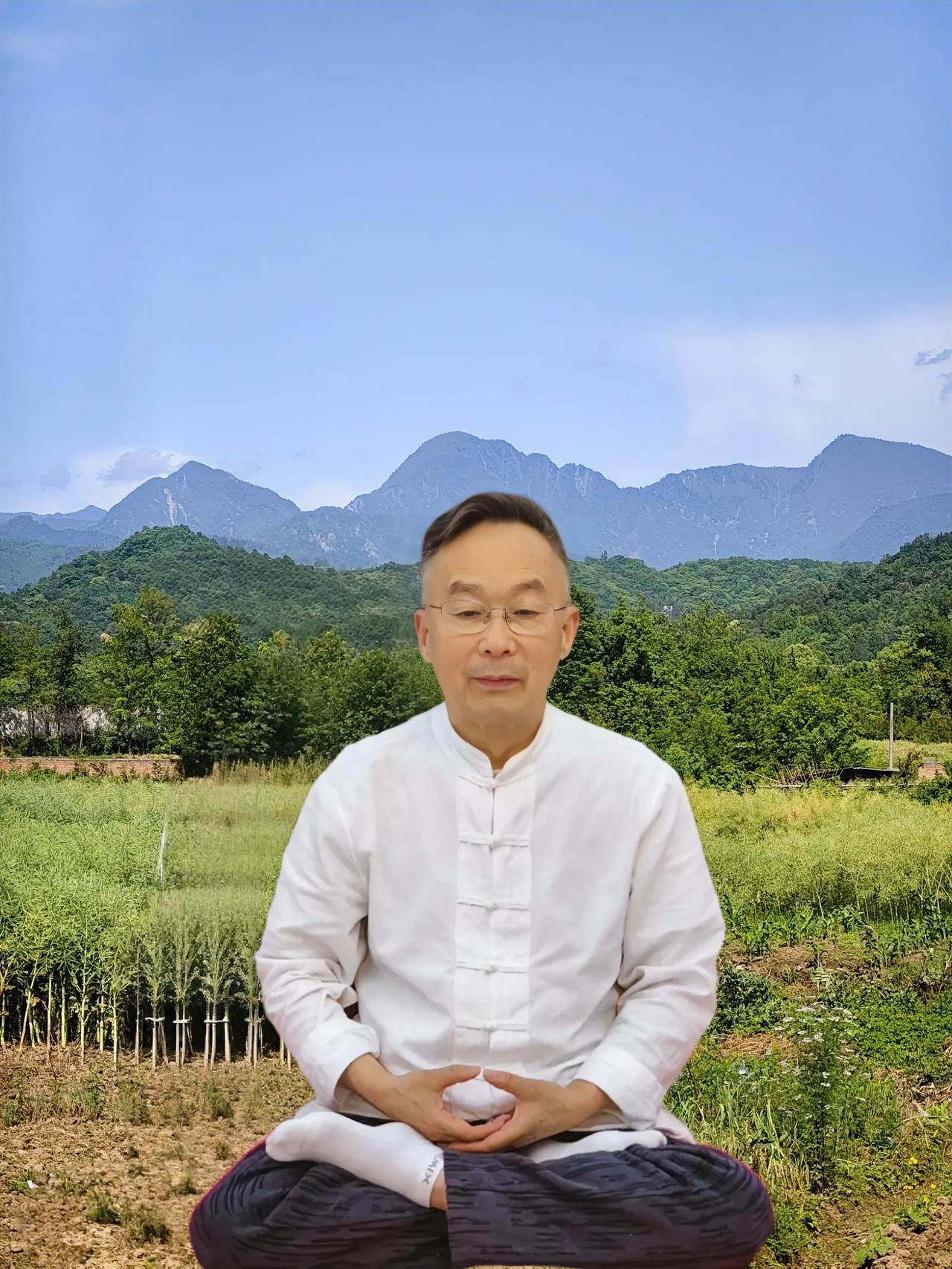 第一、形体层面：理顺筋骨，放松躯体
 
打坐规范盘坐体态，脊柱竖直中正、肩胯松开