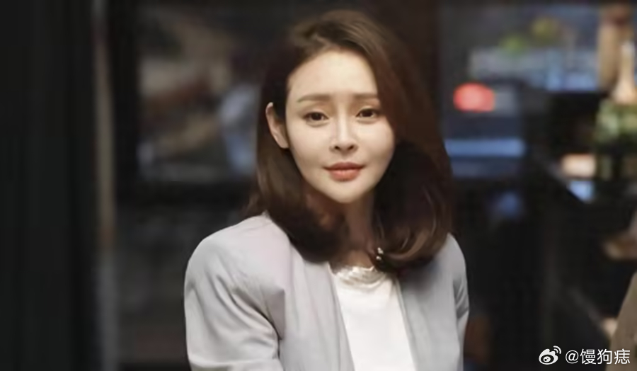 长得漂亮演技好，被催着相亲嫁了上班族，她的每一步都自己说了算 