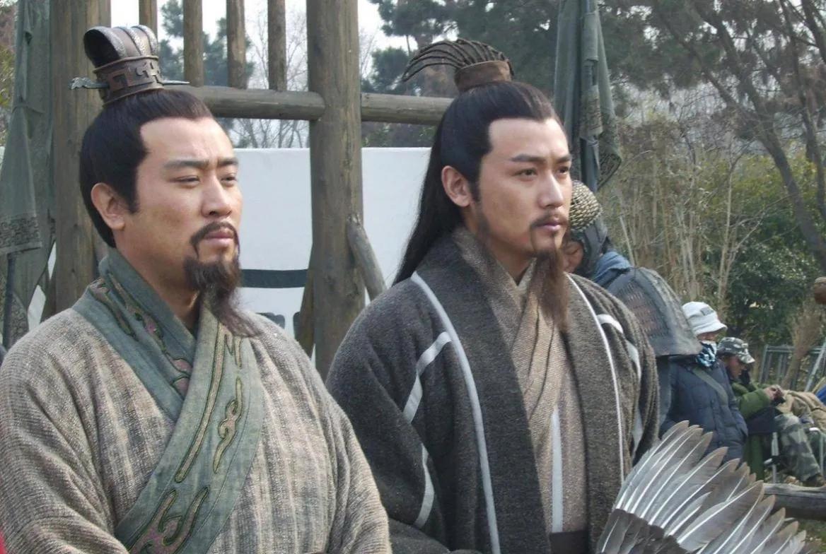 公元222年，三国名将马超病入膏肓，他写遗书给刘备：“曹操杀了我全家200多人，