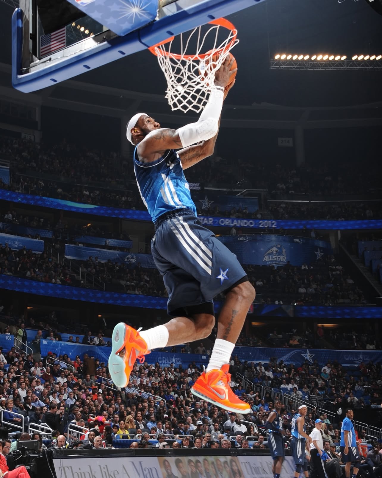 NBA 有點意思｜LeBron James FREEHDNBA球鞋分享