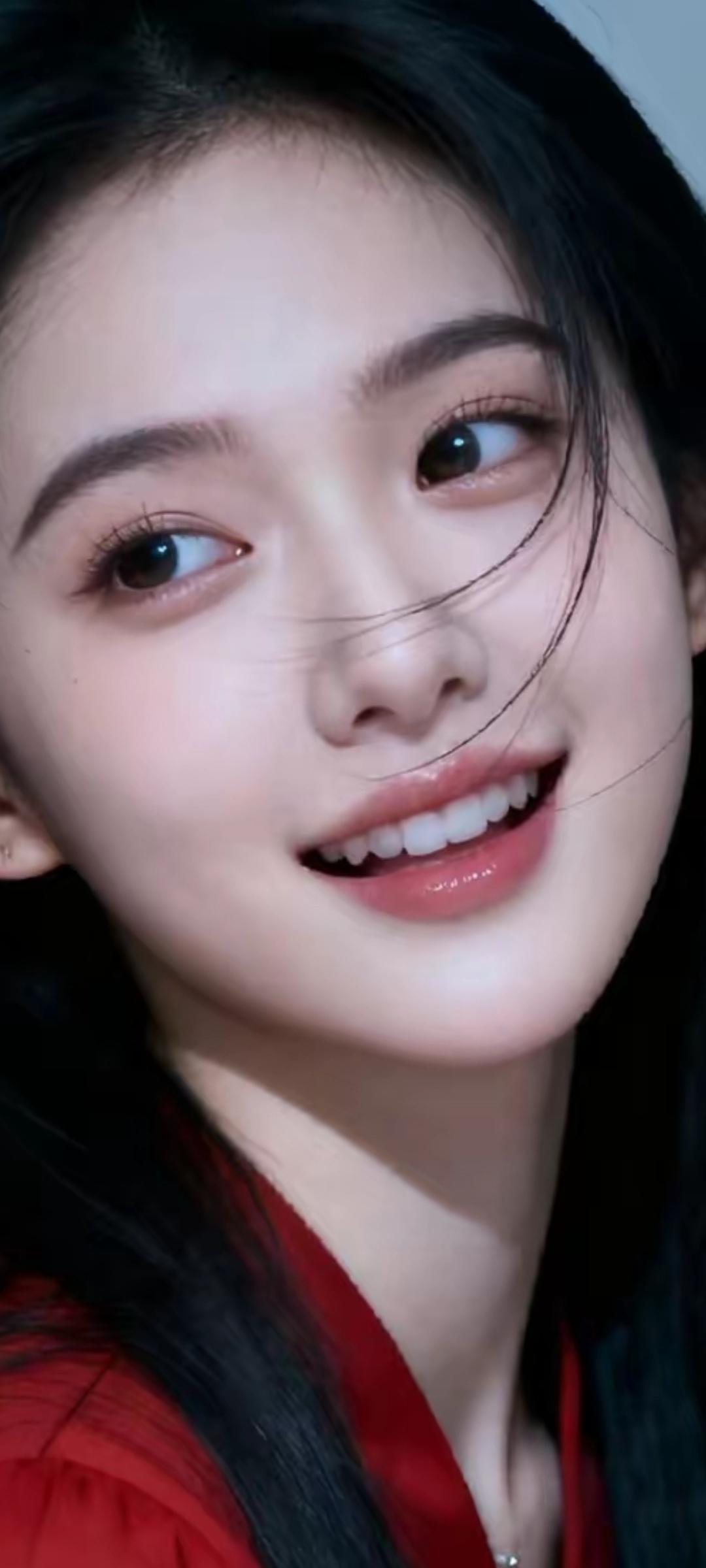 甜美笑容，元气满满的一天！😊✨