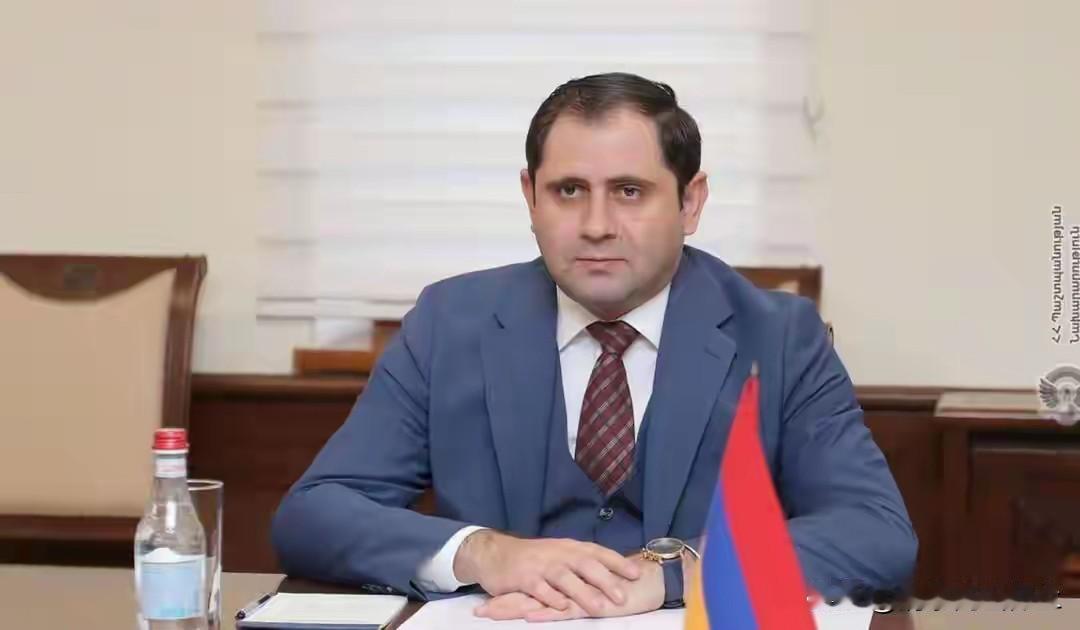 纯属自嗨！

近期亚美利亚官方辟谣，亚美利亚没有与印度有接触，没有购入印度战机的