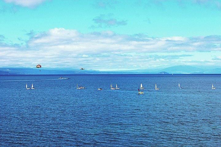 新西兰人要过年了！

女儿从16日开始休假模式，我问休什么假呀？她说“圣诞节的假