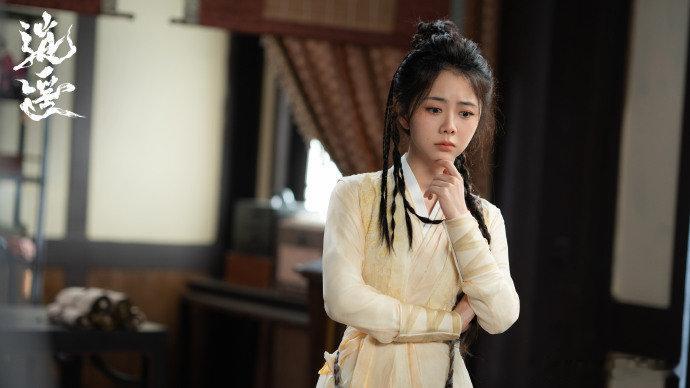 谭松韵哄完你的哄你的肖瑶端水现场：一边挠着吃醋的一缕神魂叶子，一边给秉烛救场，这